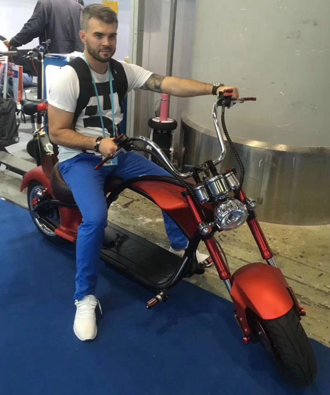 वयस्कों के लिए ऑफ रोड 3 व्हील इलेक्ट्रिक स्कूटर स्ट्रीट कानूनी 1000w 1500w 60v लिथियम बैटरी 42
