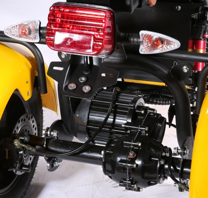 वयस्कों के लिए ऑफ रोड 3 व्हील इलेक्ट्रिक स्कूटर स्ट्रीट कानूनी 1000w 1500w 60v लिथियम बैटरी 13